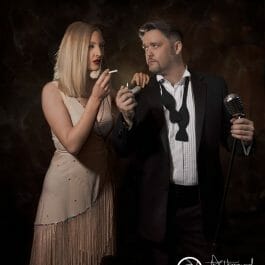 Old fashioned lounge singers London