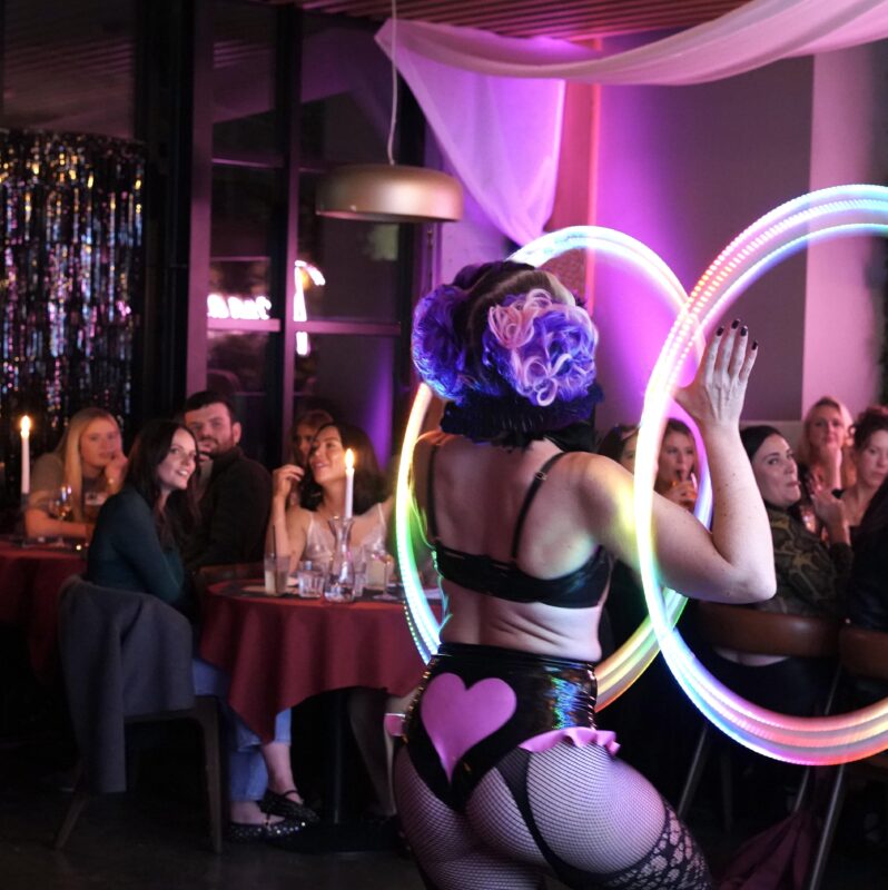 cabaret burlesque dancer in London the best entertainment for a dinner party